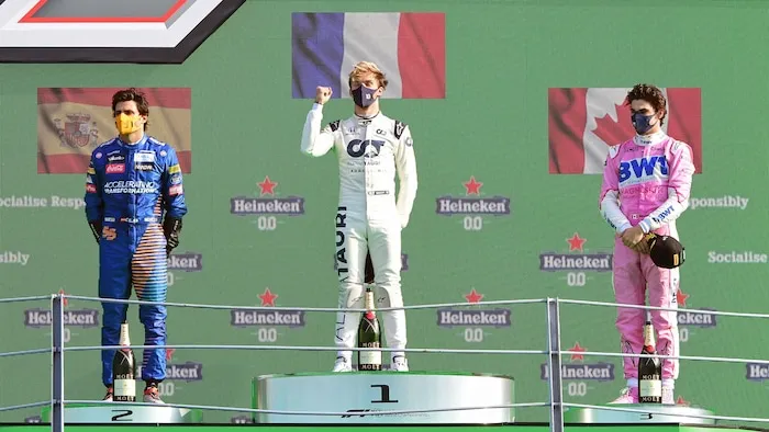 Podium de Formule 1 lors d’un Grand Prix 2025 – calendrier sports mécanique